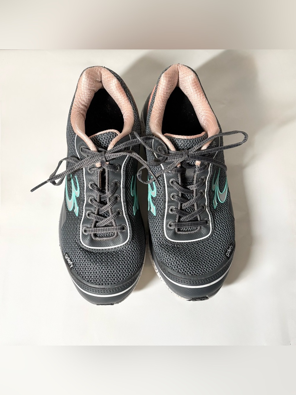 Gravity Defyer Women’s G-Defy Mighty Walk Sneaker Size 10